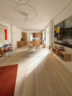Apartment With High Ceilings In Frederiksberg - 5