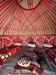 Rafael's Yurt Camp - Tash Rabat - 4