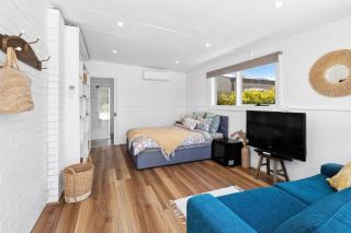 Lonsdale By The Sea - 4