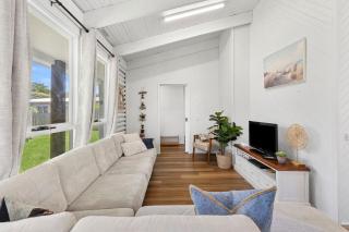 Lonsdale By The Sea - 1
