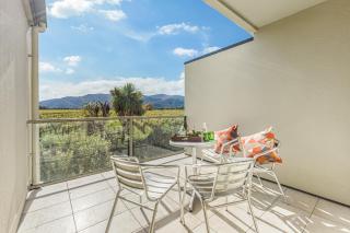 Vineyard View - Blenheim Holiday Home - 9