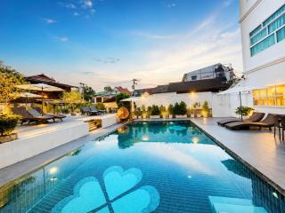 The White House Rachamankha - Adults Only - 5