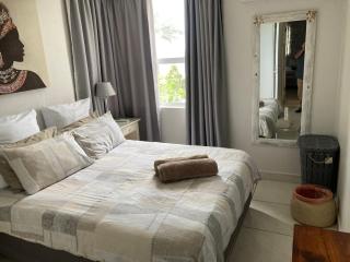Cozy, 2 bedroom beachfront apartment - 2