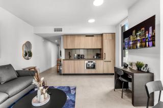 Luxury High-Rise 1BR in Downtown Miami - 7