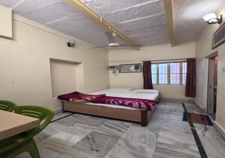 SRI VENKATESHWAR LODGE - 2