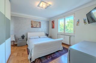 Villa Garibaldi with Private Garden - 7