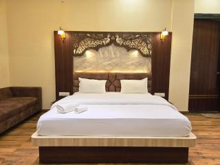 Pink Mahal Hotel & Resort - 2