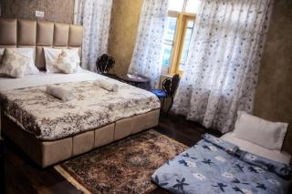 Amberwoodinn - 2