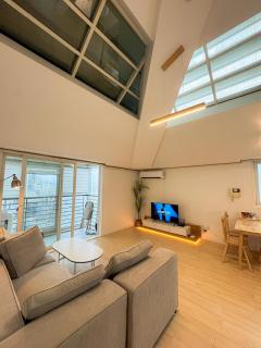 RevStay Gangnam Nonhyeon - 6