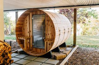 Stunning waterfront on bluff with sauna firepit - 4