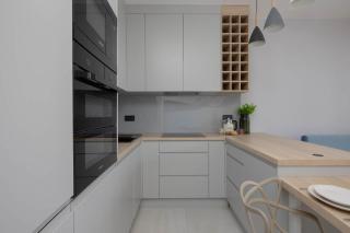 Family Apartment with 2 Bedrooms & Balcony in Warsaw by Noclegi Renters - 2