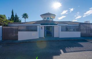 Absolute high end villa with pool & Jacuzzi - 8