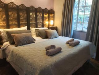 Tucked-Away 1&2 Bedroom Houses - 9