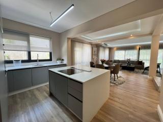 Alpha-Romeo Hotel and Restaurant - 2