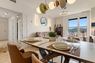 Urban Sky Malaga - Modern Two Bedroom Apartment with Cathedral View - 2