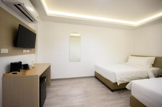Global Hotel Pratunam Bangkok - 4