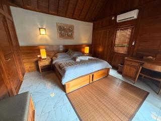 Bale Bali Wooden House - 4