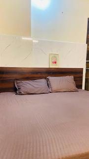 Aesthetic Retreat near Iskcon Foreigners Long Stay - 4