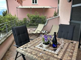 2-Bedroom Lakeview Apartment Mastena Belvedere - 2