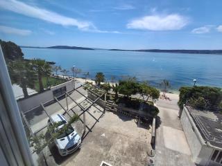 Apartman ll s pogledom- odmor za dušu i tjelo između Splita i Trogira-Dalmacija - 7
