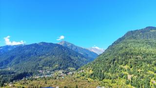 Wander Nest Manali Luxurious rooms with mountain and river view - Manali - 0