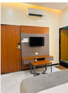 Hotel Legend's Aurangabad - 4
