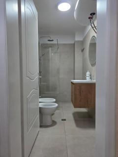 Shtepia Juaj Seaside Apartment Durres Newly Renovated 2026 - 5