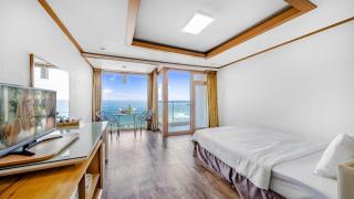 Gangneung Four Season Hotel and Pension - 3