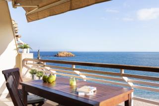 Lets Holidays APARTMENT SEA VIEWS ON THE BEACH 4 - 9
