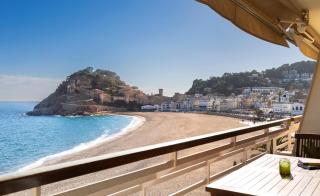 Lets Holidays APARTMENT SEA VIEWS ON THE BEACH 4 - 6