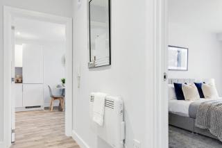 Spacious 2BED Central Birmingham Apartment w WiFi - 2