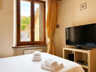 Ai piedi del castello / 4PL / Apt. FULL - 4