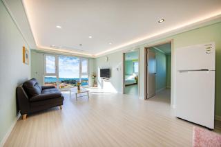 Donghae Goldenview Pension - 9