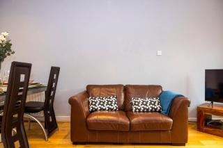 Coastal town house beside train and buses only 5 kilometers from city centre - 2