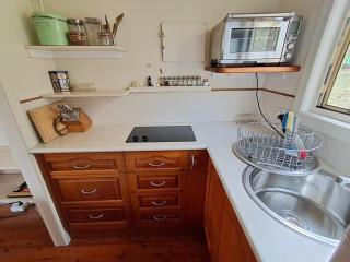 The Lookout - Private, comfy cottage by the river - 3