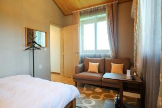Poolip Family House - 4