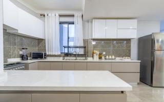 Zenith Views by Leisure Nomad - 4