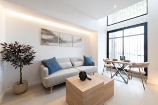 Málaga RIVERSIDE OASIS Apartment Jacuzzi - by N&N Luxe Properties - 4