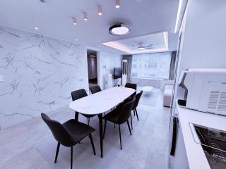 NEW BUILD Gangnam Samsung Coex PRIVATE FAMILY LUXURY HOUSE 84m2 3BR - 2