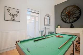 Stylish House • City Centre • Pool Table • Free Parking • Fast Wifi • Smart TV • Yoko Property - 3