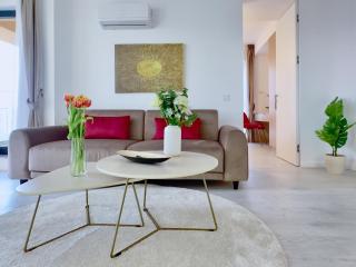 New! Carol Park Penthouse by Wayfaris - 4
