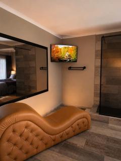 Rudman's Private Love Nest - 4
