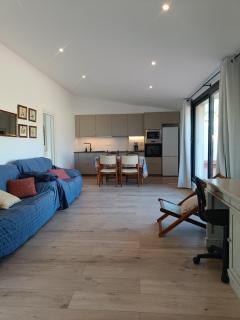 Sunny Relaxing Penthouse Costa Brava, Sea & Mountain Views, Huge Terrace, Fiber 1GB - Palau-Saverdera - 7