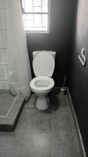 7 Sleeper-3 Bedroom House-Budget Accommodation - 5