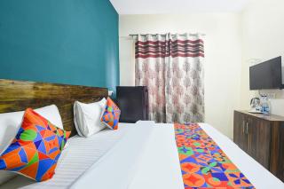 Royal Hotel - 1