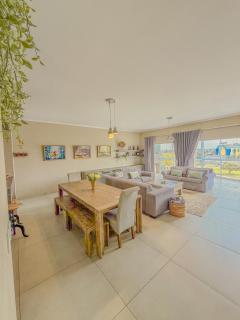 Chinook 3 Bedroom Penthouse Apartment - 6
