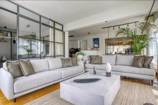 The Bright Spot - Central Athens Jacuzzi Loft - 3