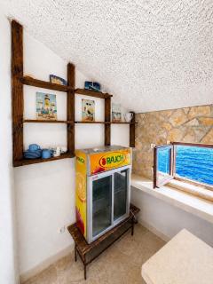 Seafront House with Private Beach Access & Parking - 7