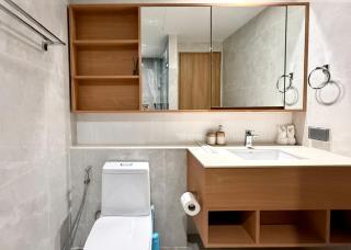 Laguna Beachside Luxury 3BR Apartment - 6