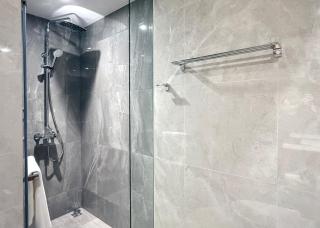 Laguna Beachside Luxury 3BR Apartment - 3